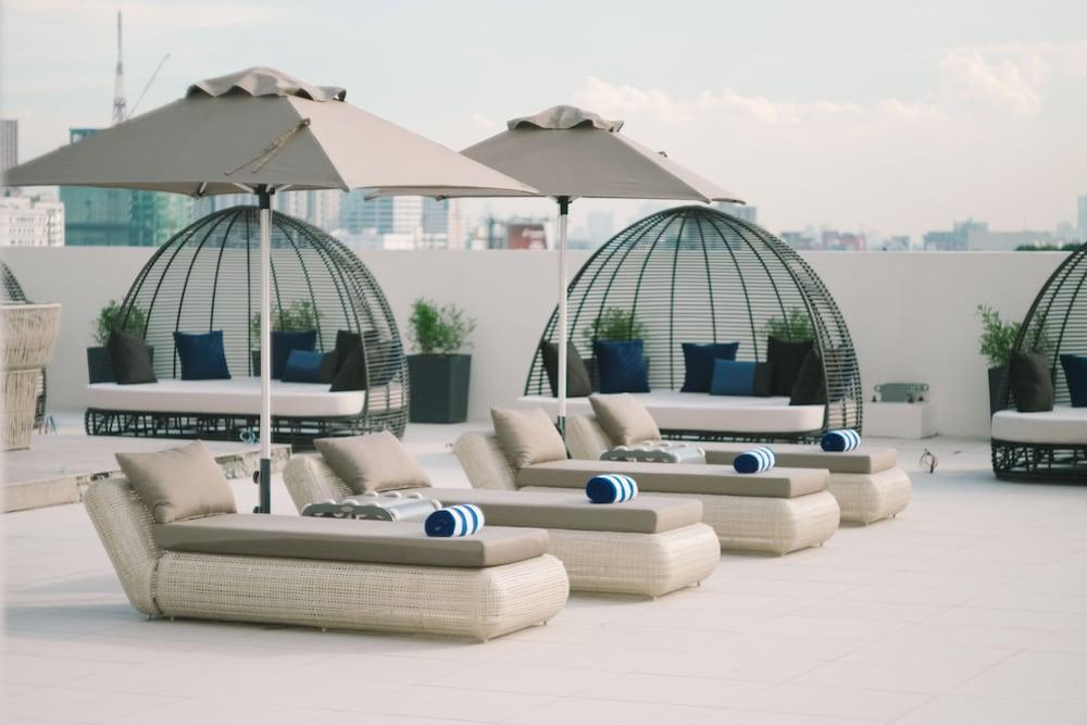 Seda Vertis North Quezon City Exterior photo The rooftop pool at the hotel