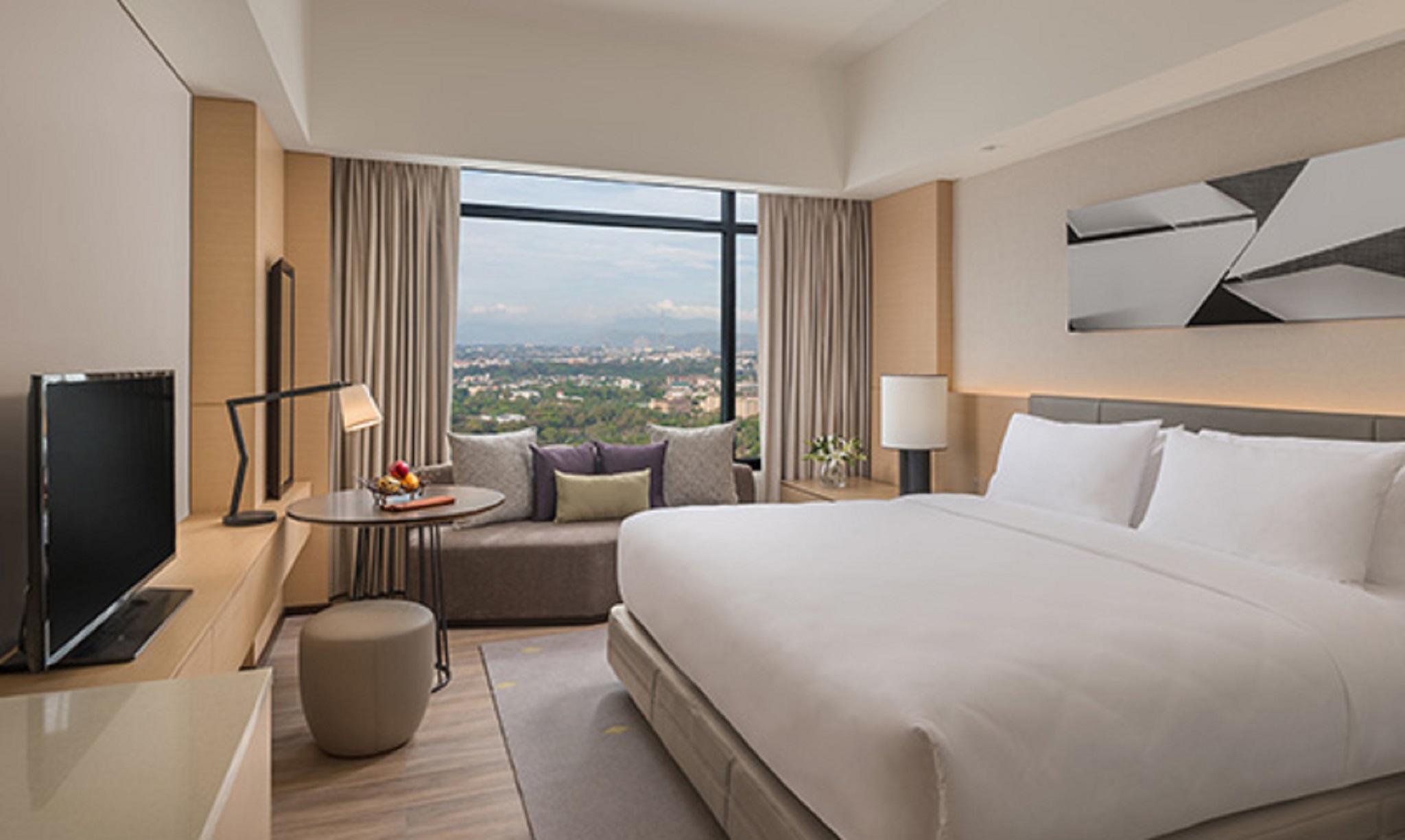 Seda Vertis North Quezon City Exterior photo Deluxe Room