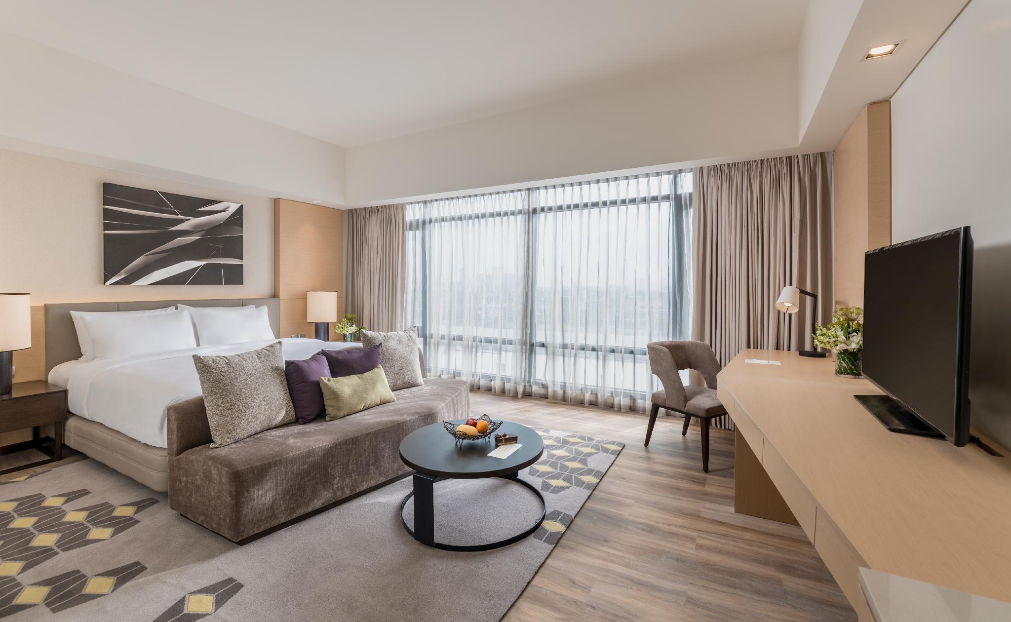 Seda Vertis North Quezon City Exterior photo Deluxe Suite