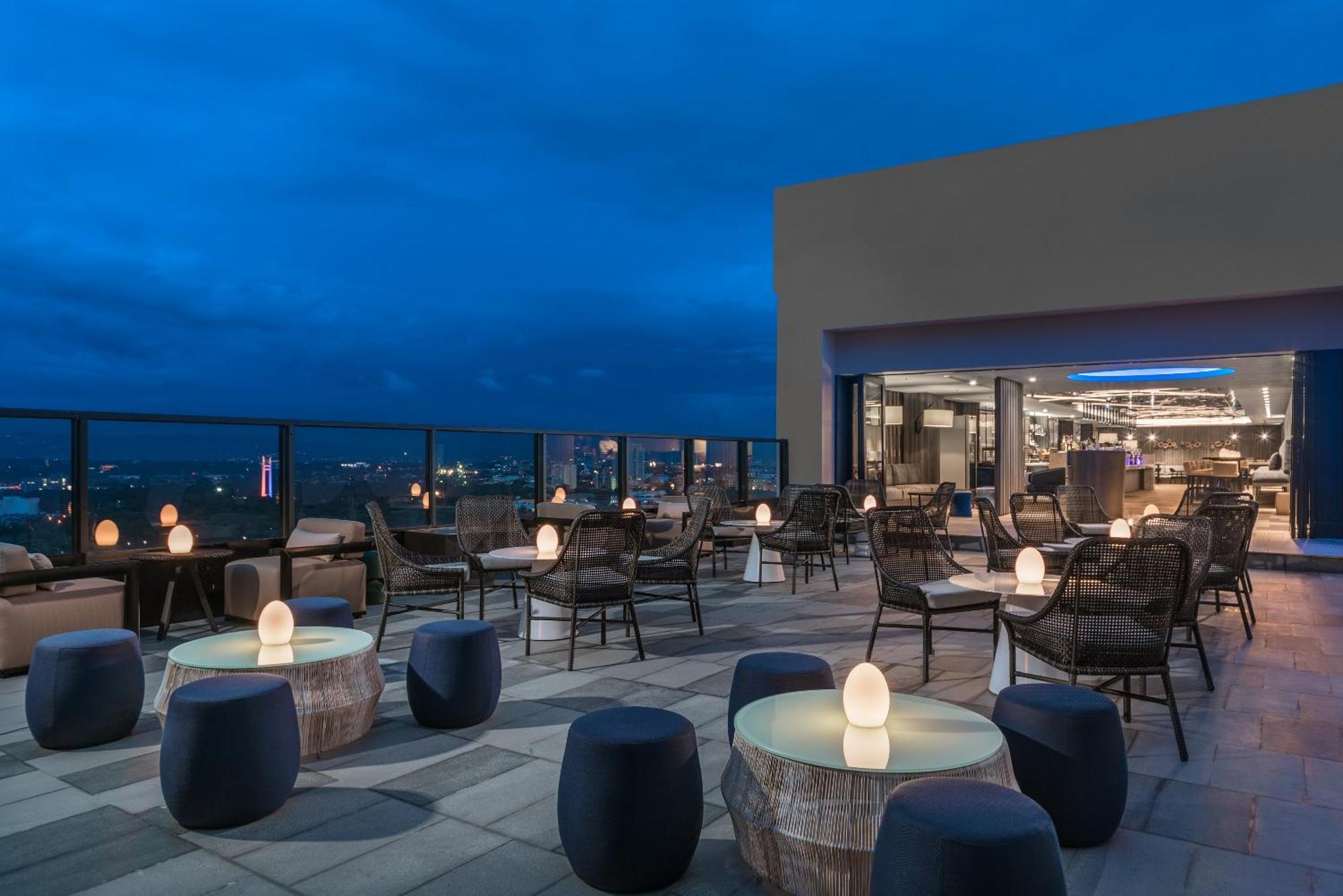 Seda Vertis North Quezon City Exterior photo The rooftop bar