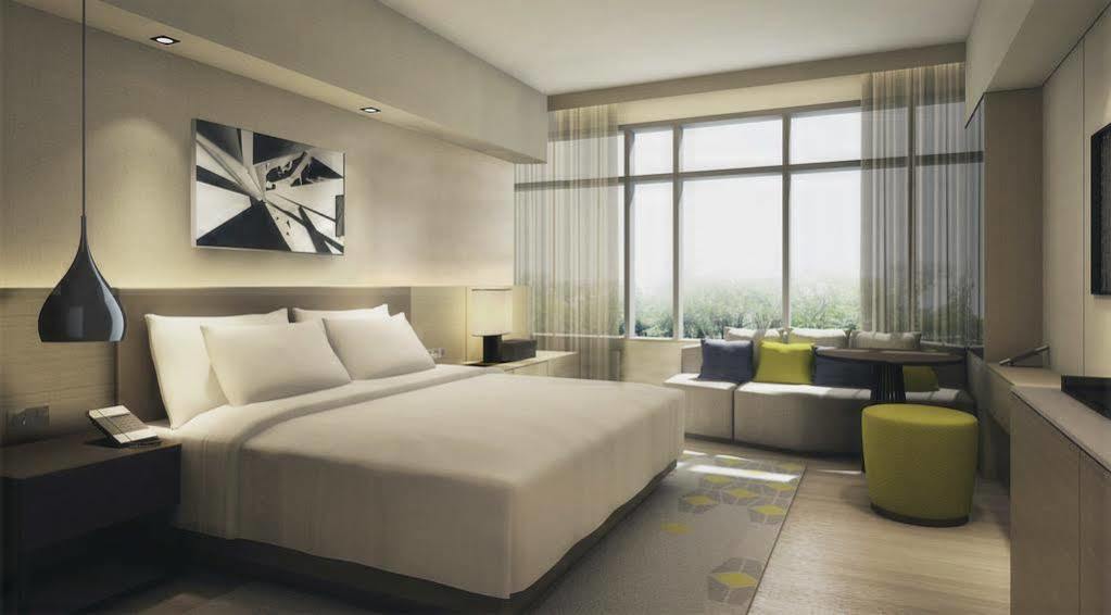 Seda Vertis North Quezon City Exterior photo Deluxe Room