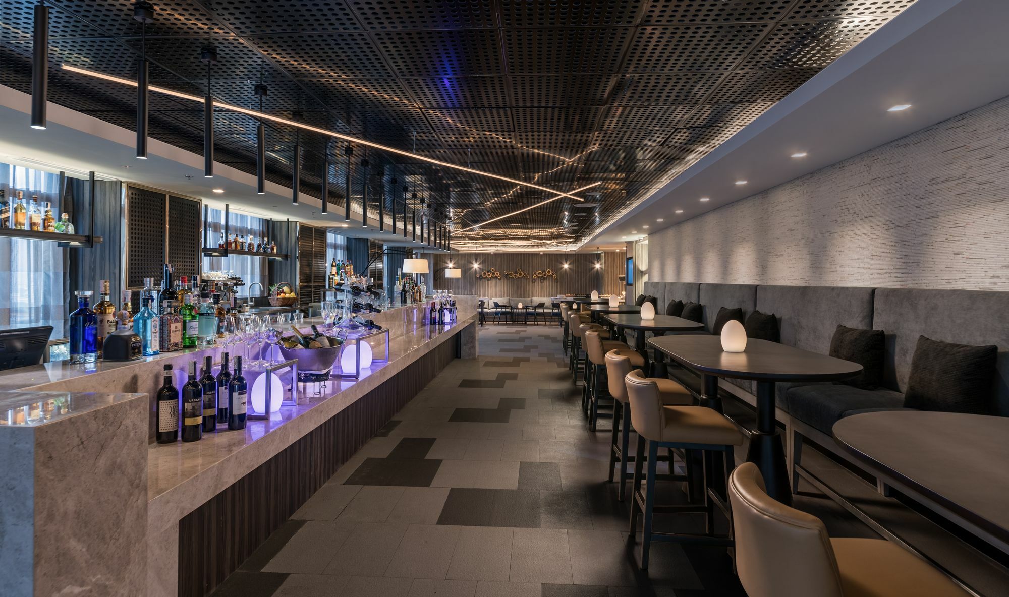 Seda Vertis North Quezon City Exterior photo The bar at the lounge